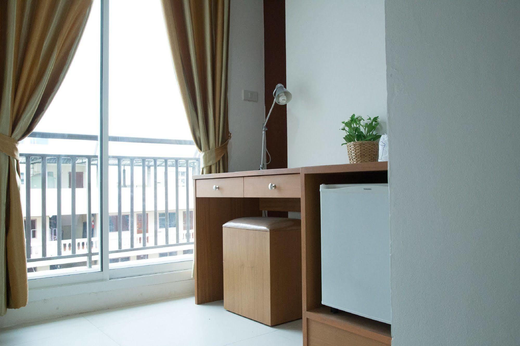 Nrv Place Apart Hotel Bangkok Exterior photo